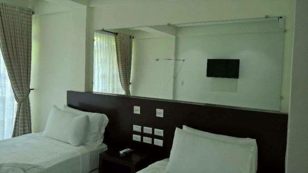 Boracay Midtown Hotel Balabag  外观 照片